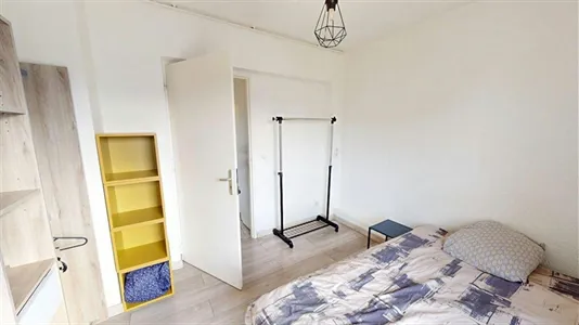 Rooms in Saint-Julien-en-Genevois - photo 4