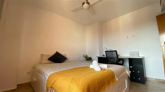 Rooms in Tavernes Blanques - photo 3