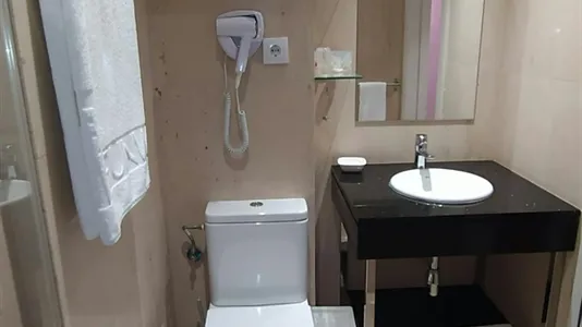 Rooms in Madrid Tetuán - photo 4