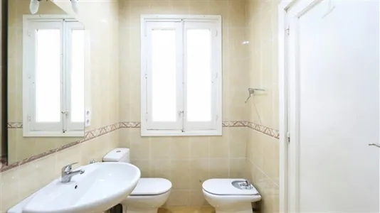 Rooms in Madrid Retiro - photo 8