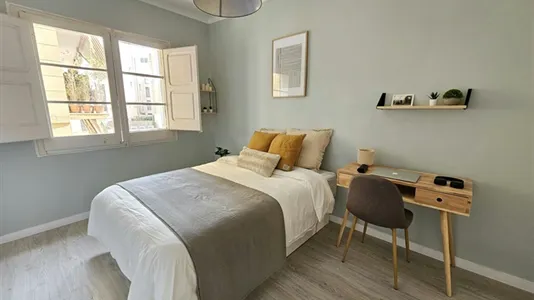 Rooms in Barcelona Ciutat Vella - photo 6