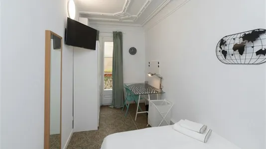 Rooms in Cornellà de Llobregat - photo 2