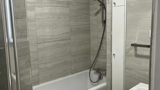 Apartments in Paris 16éme arrondissement (North) - photo 6