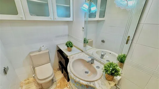 Rooms in Madrid Centro - photo 10