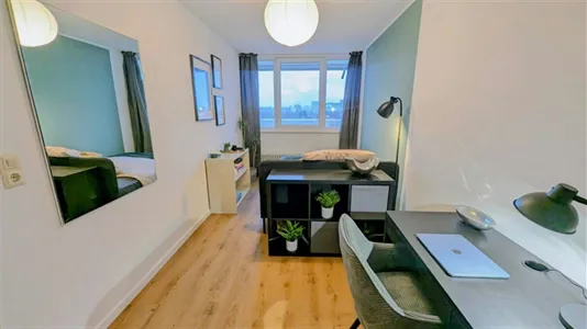 Rooms in Munich Moosach - photo 1