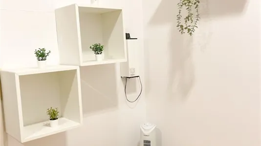 Rooms in Barcelona Ciutat Vella - photo 6