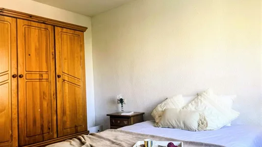 Rooms in Moncada - photo 2