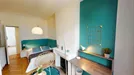 Room for rent, Paris 7ème arrondissement, Paris, &lt;span class=&quot;blurred street&quot; onclick=&quot;ProcessAdRequest(13804930)&quot;&gt;&lt;span class=&quot;hint&quot;&gt;See streetname&lt;/span&gt;[xxxxxxxxxxxxx]&lt;/span&gt;