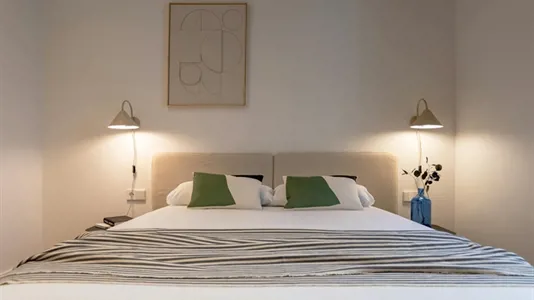 Apartments in Barcelona Ciutat Vella - photo 2