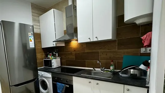 Rooms in Madrid Retiro - photo 8