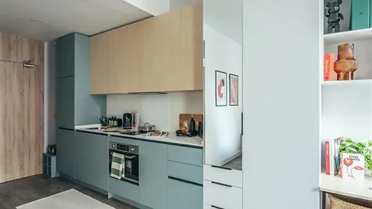 Apartments in Los Bermejales - photo 5