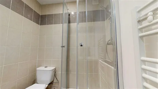 Rooms in Lyon - photo 8