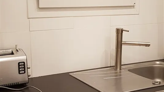 Apartments in Paris 8ème arrondissement - photo 4