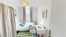 Room for rent, Lyon, Auvergne-Rhône-Alpes, &lt;span class=&quot;blurred street&quot; onclick=&quot;ProcessAdRequest(13775282)&quot;&gt;&lt;span class=&quot;hint&quot;&gt;See streetname&lt;/span&gt;[xxxxxxxxxxxxx]&lt;/span&gt;