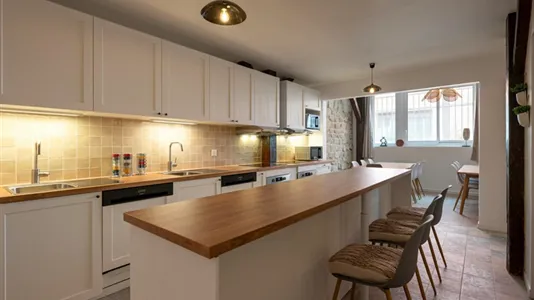 Apartments in Paris 18ème arrondissement - Montmartre - photo 10