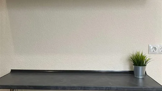 Rooms in Madrid Tetuán - photo 9