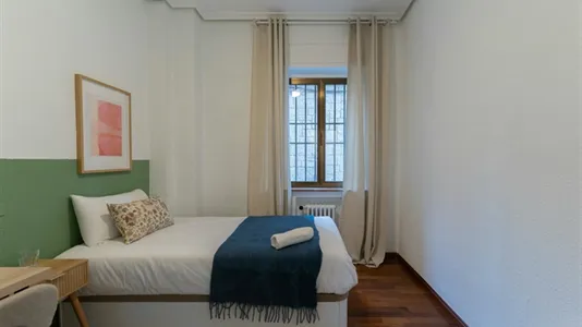 Rooms in Madrid Chamartín - photo 4
