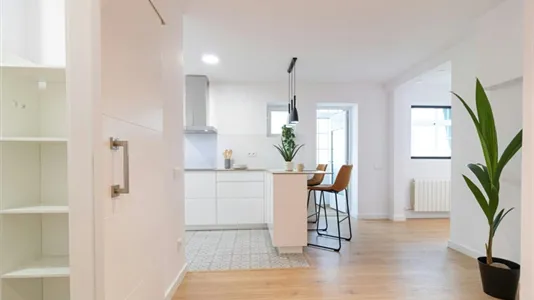 Rooms in Barcelona Sants-Montjuïc - photo 8