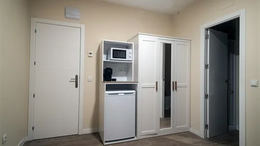 Rooms in Madrid Chamberí - photo 4