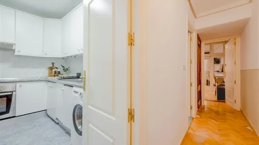 Rooms in Madrid Retiro - photo 9