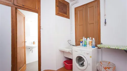 Rooms in Barcelona Eixample - photo 10