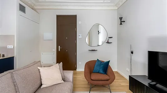 Apartments in Barcelona Ciutat Vella - photo 4