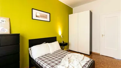 Room for rent in Buccinasco, Lombardia