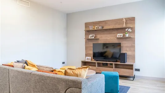 Rooms in Enramadilla - photo 10