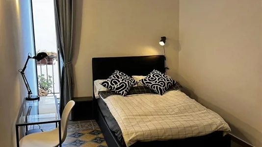 Rooms in Napoli Municipalità 3 - photo 2
