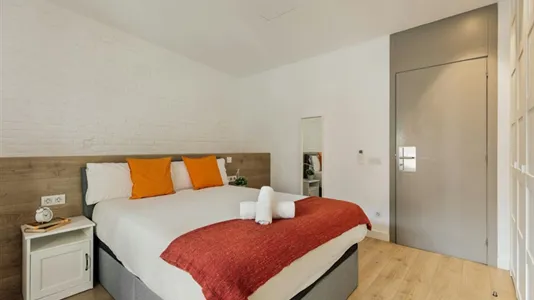 Rooms in Barcelona Eixample - photo 5