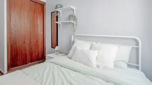 Rooms in AlaquĆ s - photo 5