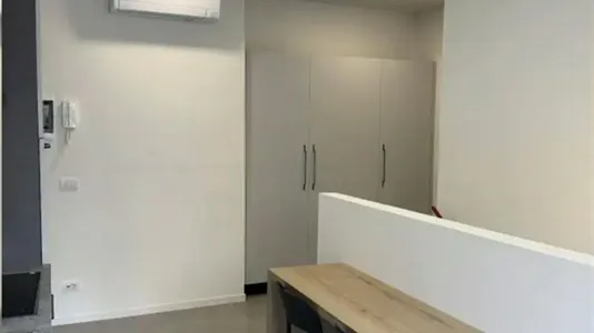 Rooms in Milano Zona 2 - Stazione Centrale, Gorla, Turro, Greco, Crescenzago - photo 9