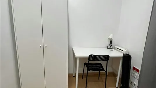 Rooms in Barcelona Eixample - photo 3