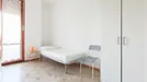 Room for rent, Milano Zona 8 - Fiera, Gallaratese, Quarto Oggiaro, Milan, Via Sapri