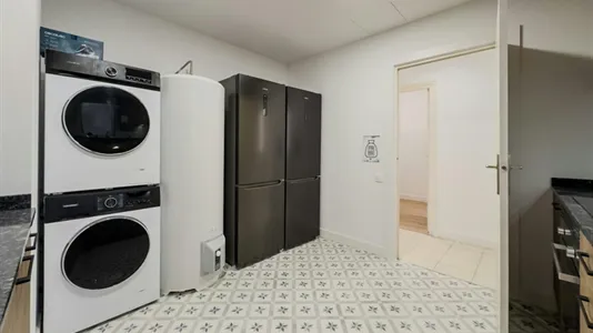 Rooms in Barcelona Eixample - photo 8