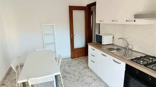 Rooms in Bari - photo 3