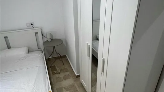 Rooms in Jaén - photo 2