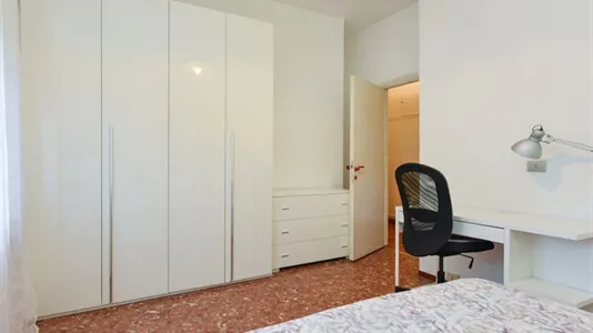 Rooms in Roma Municipio IX – EUR - photo 3