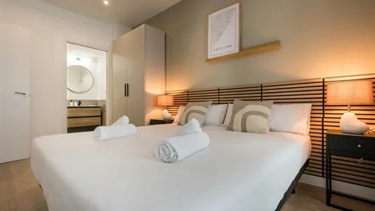 Apartments in Barcelona Eixample - photo 3