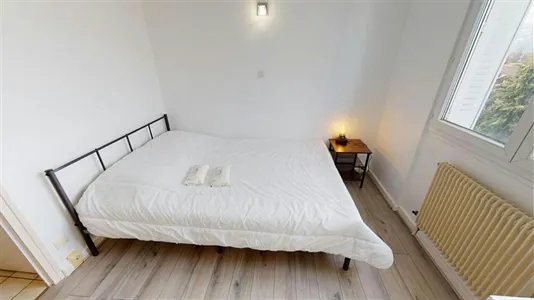 Rooms in Grenoble - photo 3