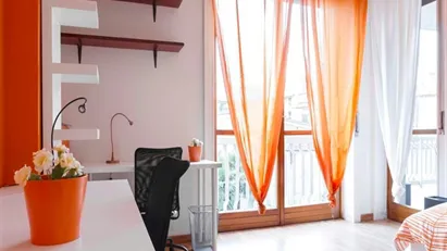 Room for rent in Milano Zona 4 - Vittoria, Forlanini, Milan