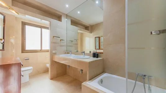 Rooms in Valencia L'Eixample - photo 9