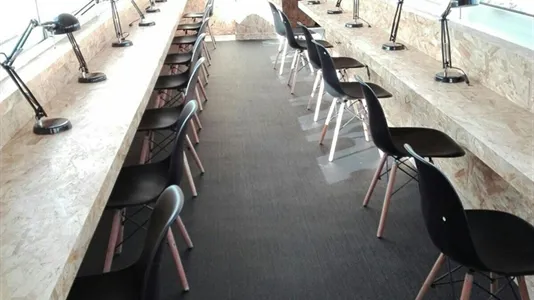 Rooms in Madrid Chamberí - photo 9