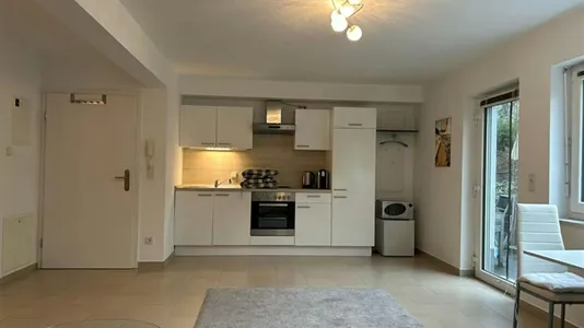 Apartments in Frankfurt Mitte-West - photo 2