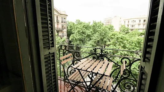 Rooms in Barcelona Eixample - photo 5