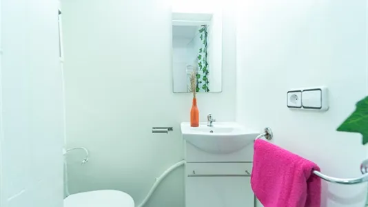 Rooms in Barcelona Eixample - photo 5