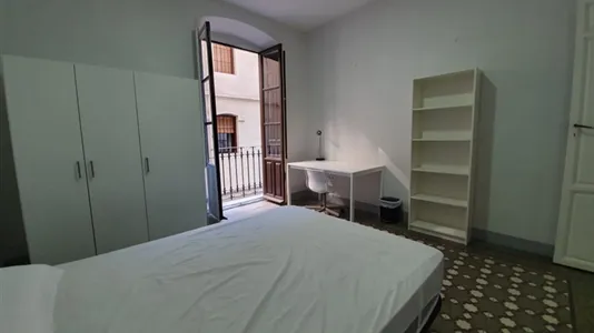Rooms in Granada - photo 4