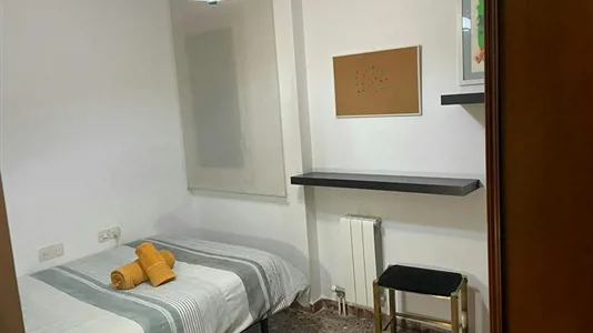 Rooms in Barcelona Eixample - photo 1