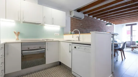 Apartments in Barcelona Ciutat Vella - photo 8