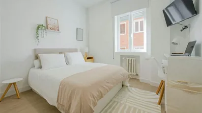Room for rent in Madrid Chamartín, Madrid